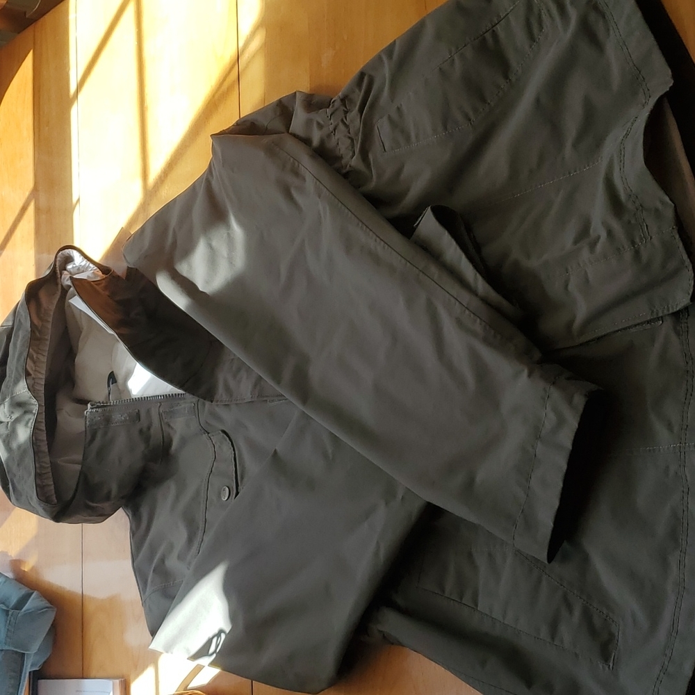Northface youth XL rain coat